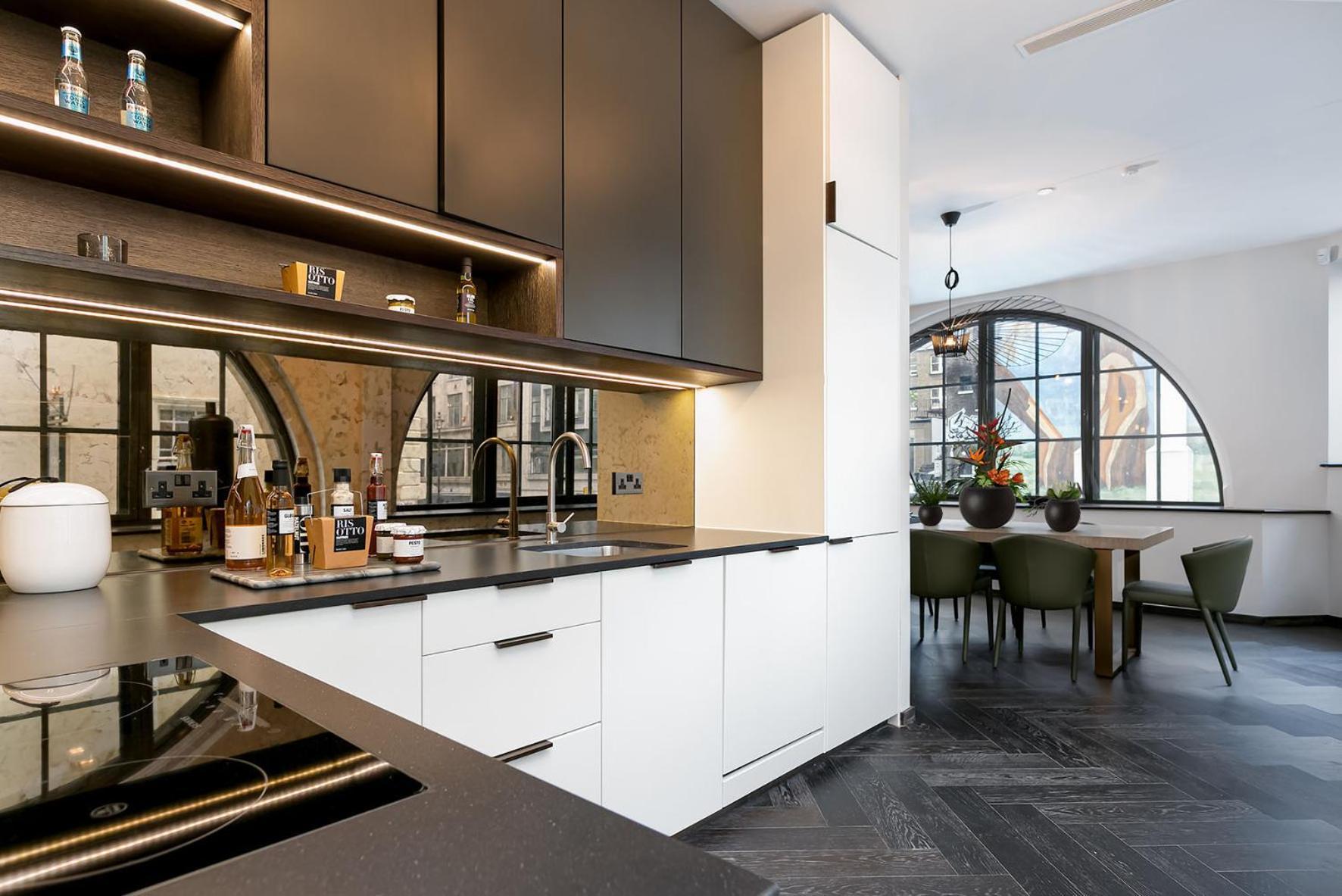 Shh! Oxford St Dream-Come-True Fam Design Hot Spot London Eksteriør billede