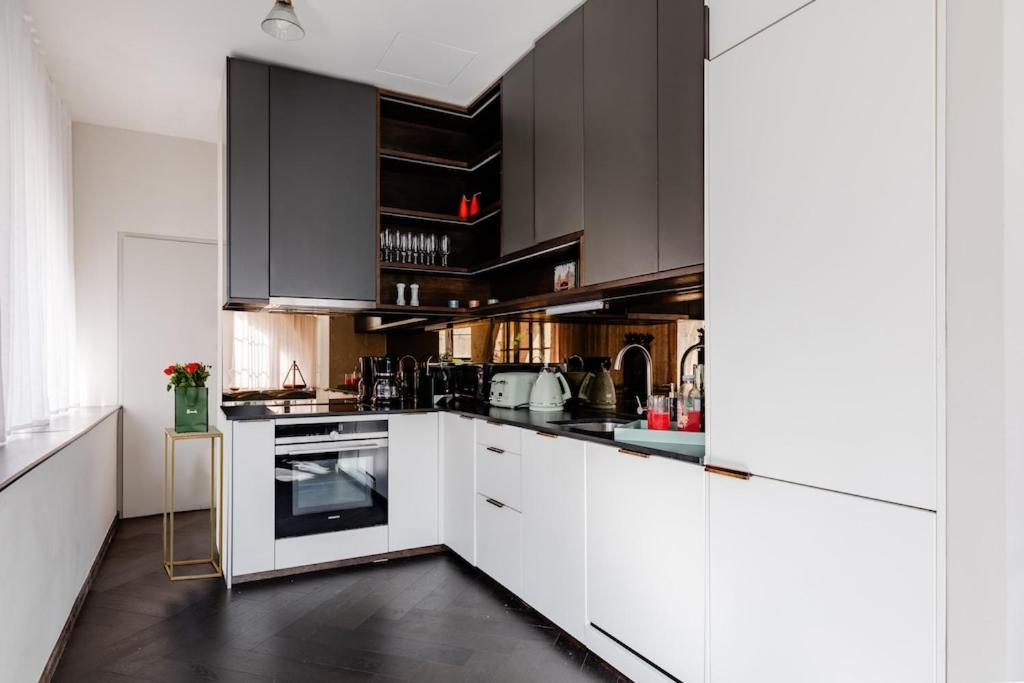 Shh! Oxford St Dream-Come-True Fam Design Hot Spot London Eksteriør billede